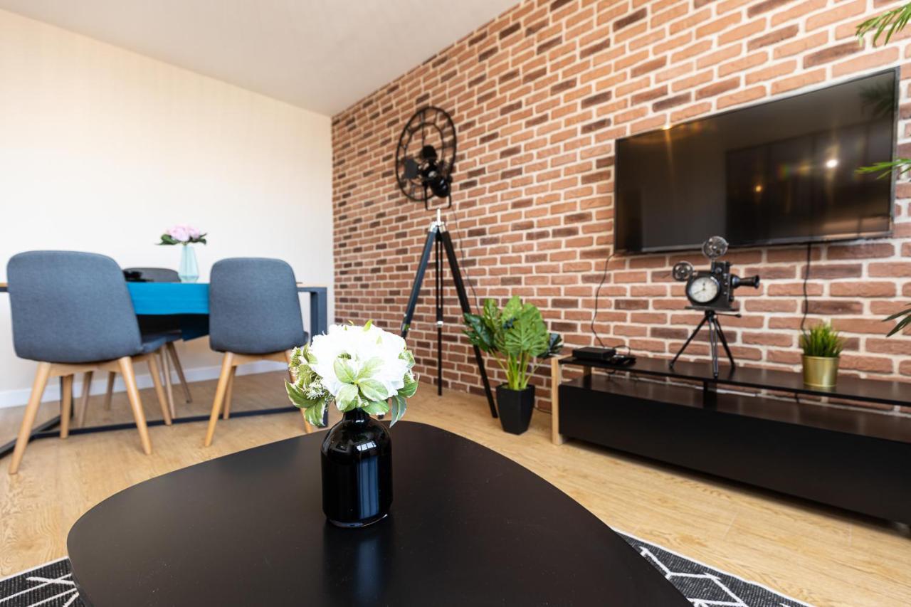 Le Petit Manhattan - Appartement Prive De 45 M2 - 2 A 4 Personnes - Parking Prive Metz Exteriör bild